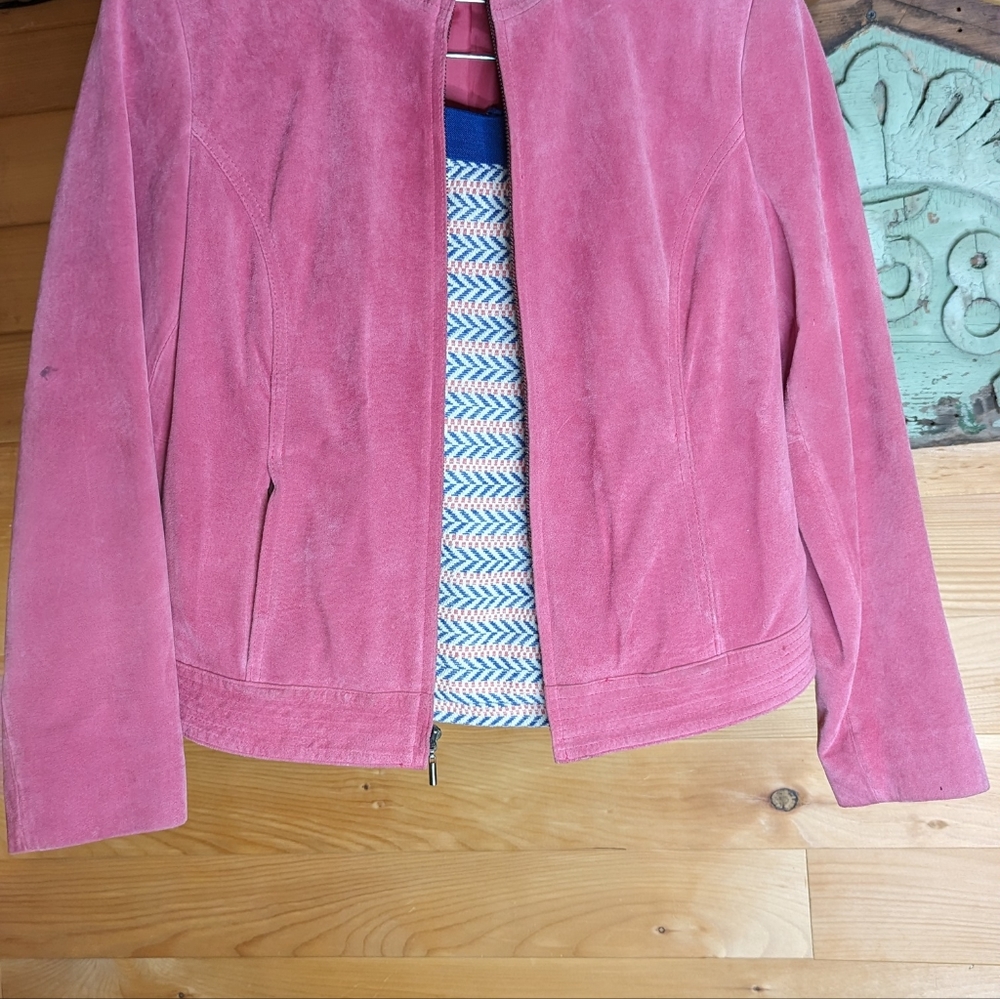 Skirt suit